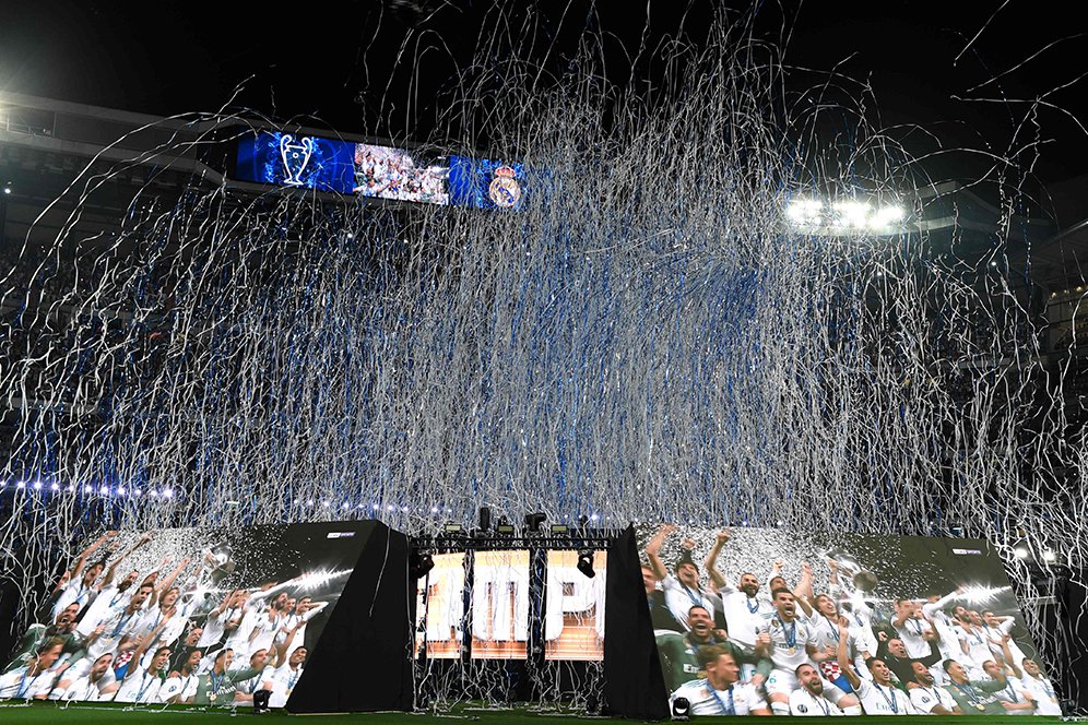 Mantan Wasit Ini Beri Nama Putranya Santiago Bernabeu, Padahal Bukan Fans Real Madrid Mantan Wasit Ini Beri Nama Putranya Santiago Bernabeu, Padahal Bukan Fans Real Madrid