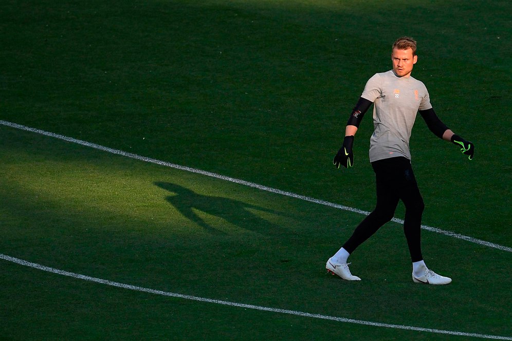 Mignolet Tunggu Tawaran dari Napoli Mignolet Tunggu Tawaran dari Napoli