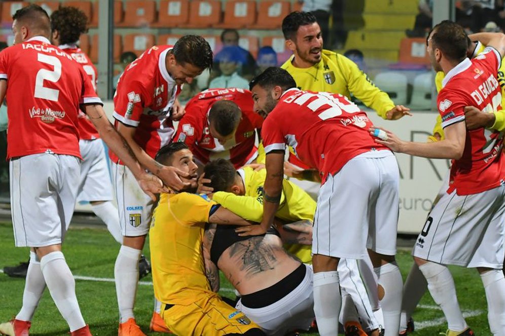 Parma Resmi Kembali ke Serie A! Parma Resmi Kembali ke Serie A!