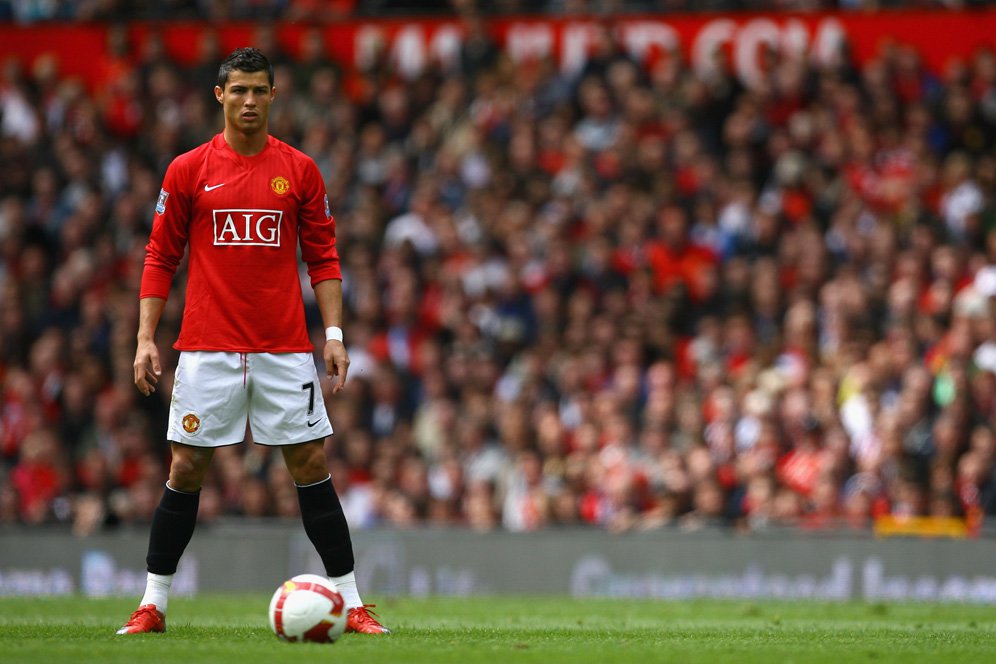 Kiper Legendaris Amerika Anggap Roy Keane Lebih Hebat dari Ronaldo Kiper Legendaris Amerika Anggap Roy Keane Lebih Hebat dari Ronaldo