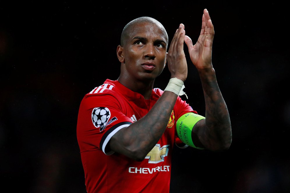 Termasuk Eks Penggawa 'Persebaya', Lima Pemain Ini Pernah Berseragam Manchester United dan Aston Vil Termasuk Eks Penggawa 'Persebaya', Lima Pemain Ini Pernah Berseragam Manchester United dan Aston Vil