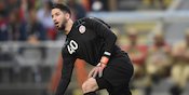 Trik Anyar! Kiper Tunisia Pura-pura Cedera Agar Bisa Berbuka Puasa Trik Anyar! Kiper Tunisia Pura-pura Cedera Agar Bisa Berbuka Puasa