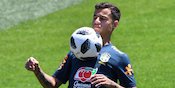 Coutinho Jadi Bahan Bercandaan Benteke Coutinho Jadi Bahan Bercandaan Benteke