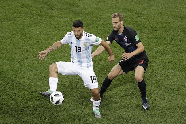 Aguero Ditarik Keluar