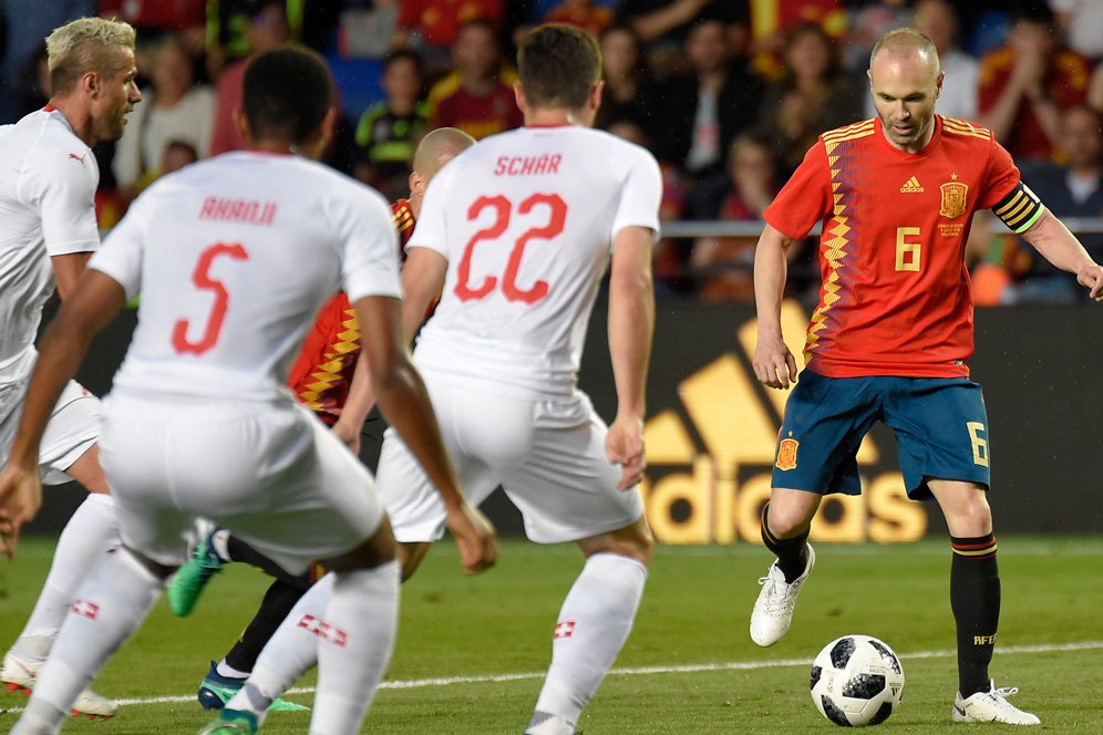 Alonso: Iniesta Idola Semua Orang Alonso: Iniesta Idola Semua Orang