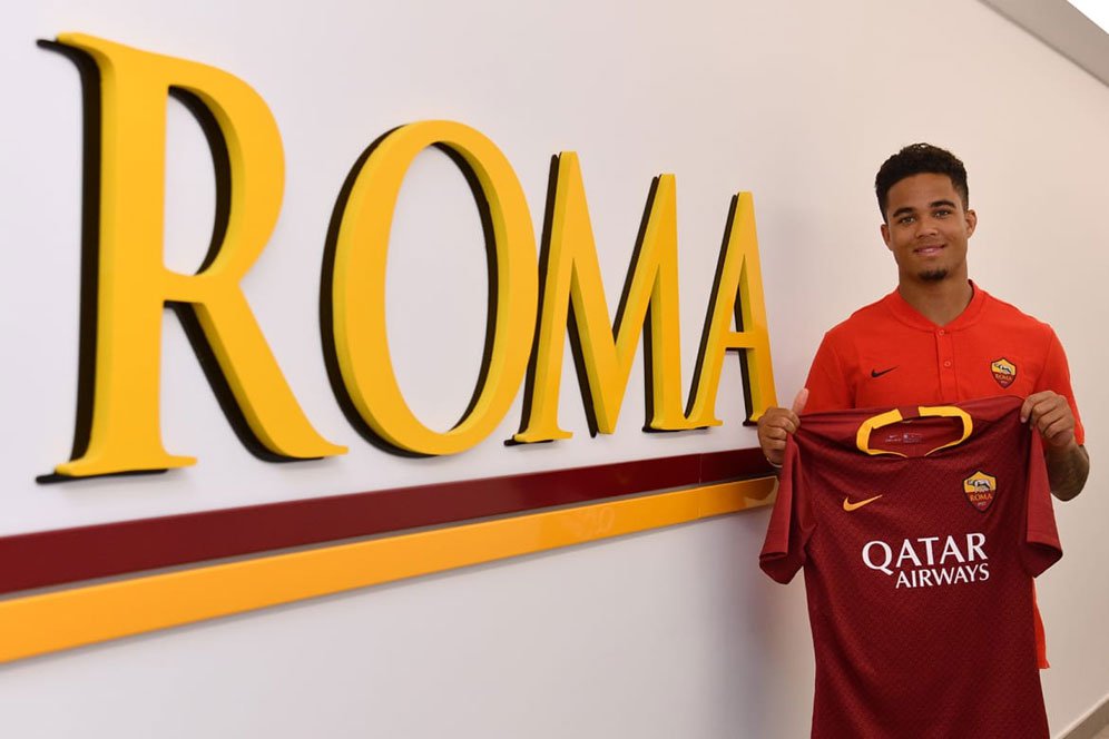 Larang Kluivert Ke Barcelona, Presiden Roma Janjikan Lamborghini Larang Kluivert Ke Barcelona, Presiden Roma Janjikan Lamborghini