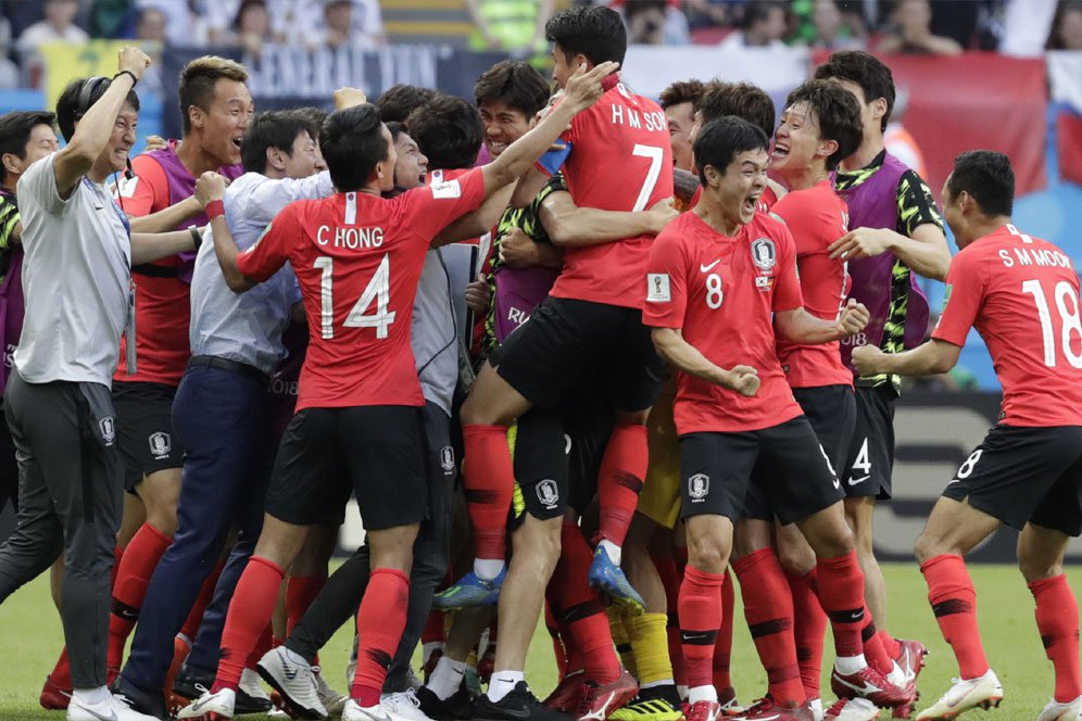 Tersingkir, Timnas Korea Selatan Disambut Lemparan Telur dan Bantal
