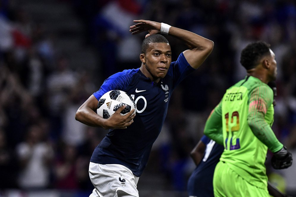 Kylian Mbappe Jadi Pembelian Pertama Julen Lopetegui? Kylian Mbappe Jadi Pembelian Pertama Julen Lopetegui?