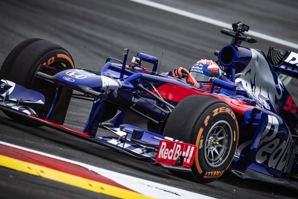 Lewis Hamilton Buka Pintu Formula 1 untuk Marc Marquez Lewis Hamilton Buka Pintu Formula 1 untuk Marc Marquez