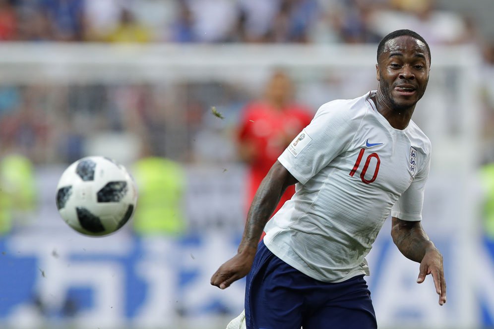 Jadi Sasaran Kritikan, Crouch Beri Sedikit Saran Ke Sterling