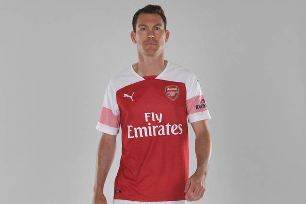 Bek Arsenal Jagokan Juventus di Liga Champions