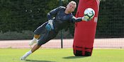 Bernd Leno Dinilai Belum Layak Gusur Petr Cech