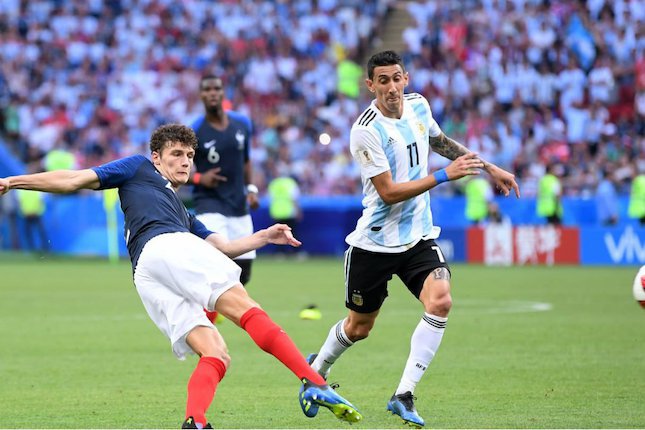 Bersinar di Piala Dunia Bersinar di Piala Dunia