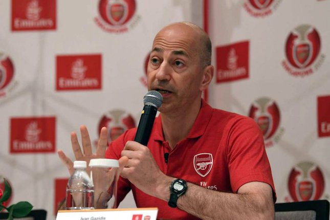 Van Persie Soroti Gazidis Van Persie Soroti Gazidis