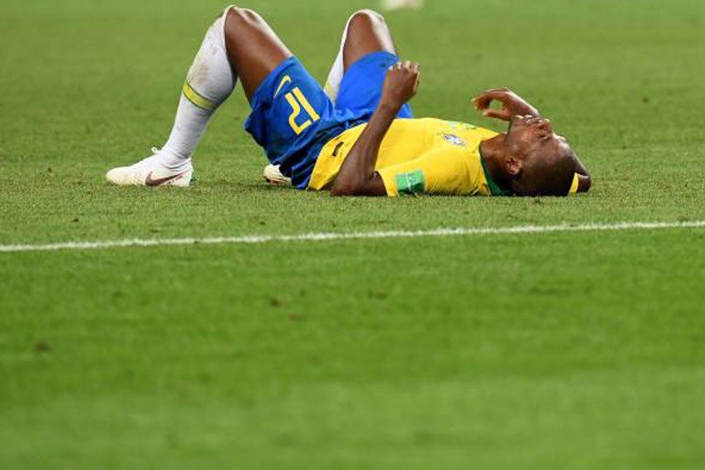 Kena Kasus Rasisme, Fernandinho Dapat Lindungan dari Brasil Kena Kasus Rasisme, Fernandinho Dapat Lindungan dari Brasil