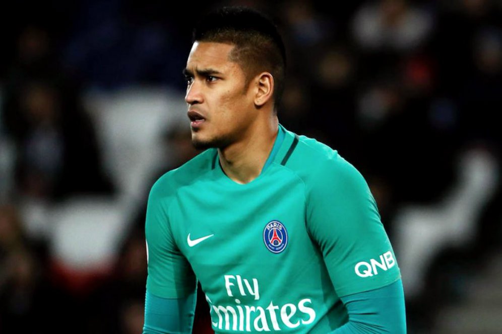 Perburuan Kiper Chelsea Sampai ke Paris