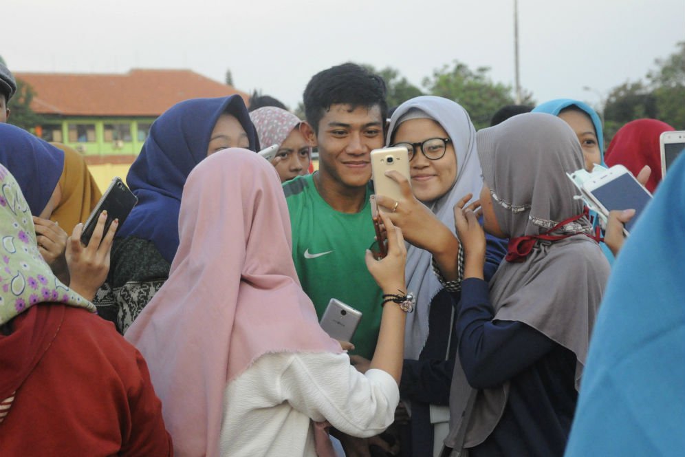 Penggawa Timnas U-19 Jadi Rebutan Fans Cantik