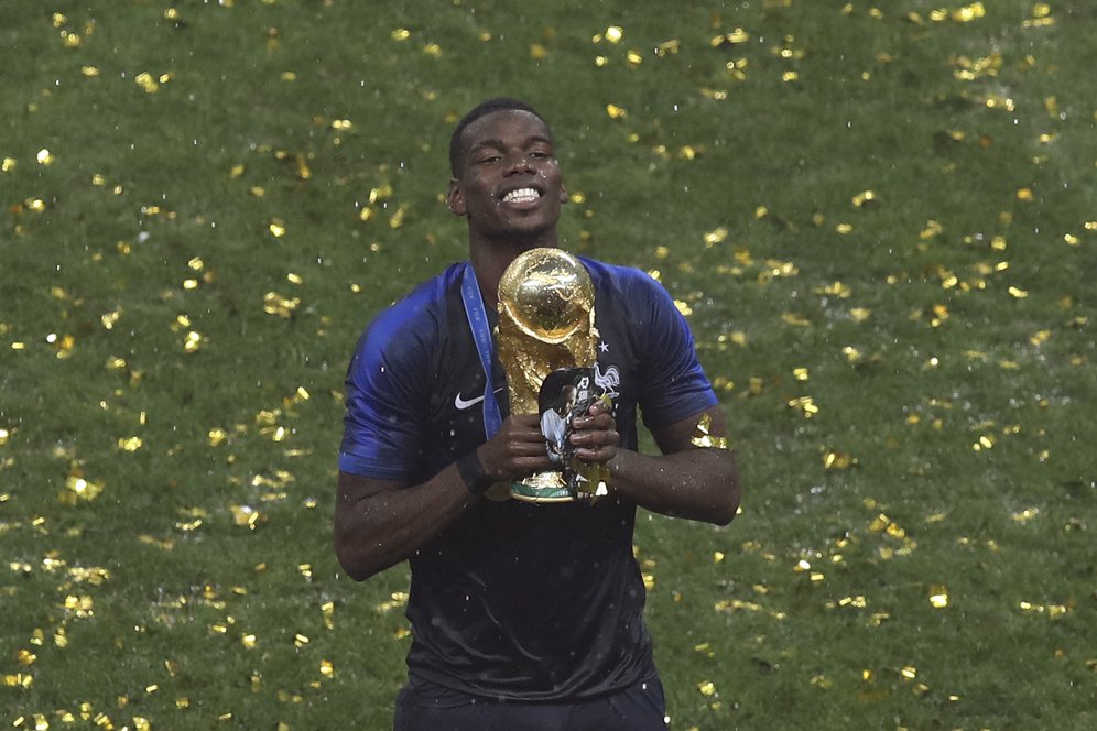 Fan MU Harusnya Senang Lihat Pogba Juara Piala Dunia Fan MU Harusnya Senang Lihat Pogba Juara Piala Dunia