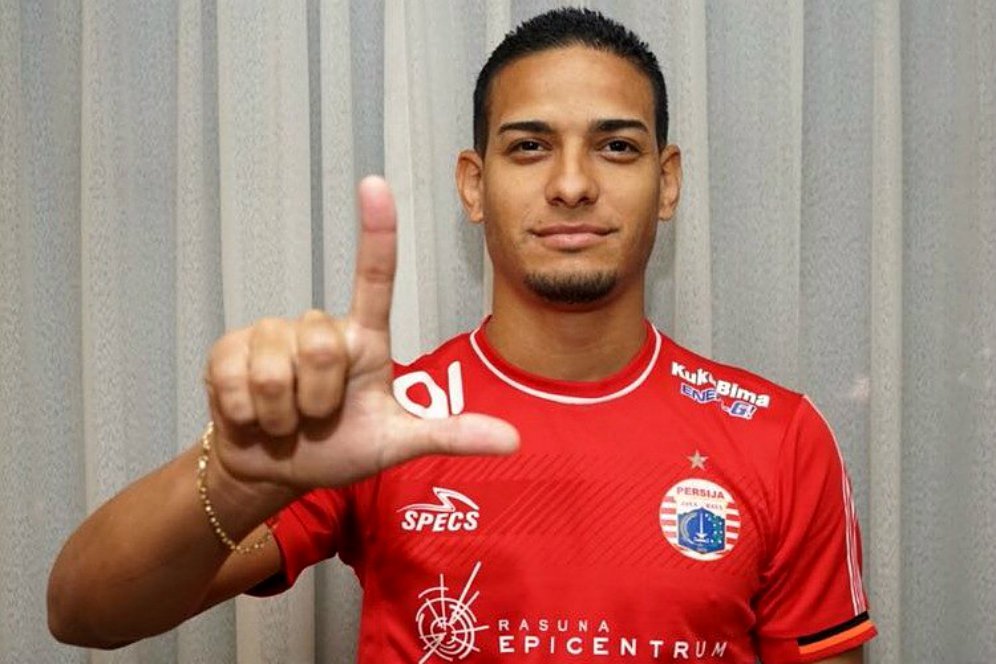 Resmi Gabung, Playmaker Anyar Persija Usung Target Tinggi Resmi Gabung, Playmaker Anyar Persija Usung Target Tinggi