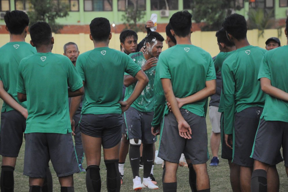 Rayakan Ultah ke-19, Rifad Inginkan Kado Trofi Piala AFF Rayakan Ultah ke-19, Rifad Inginkan Kado Trofi Piala AFF