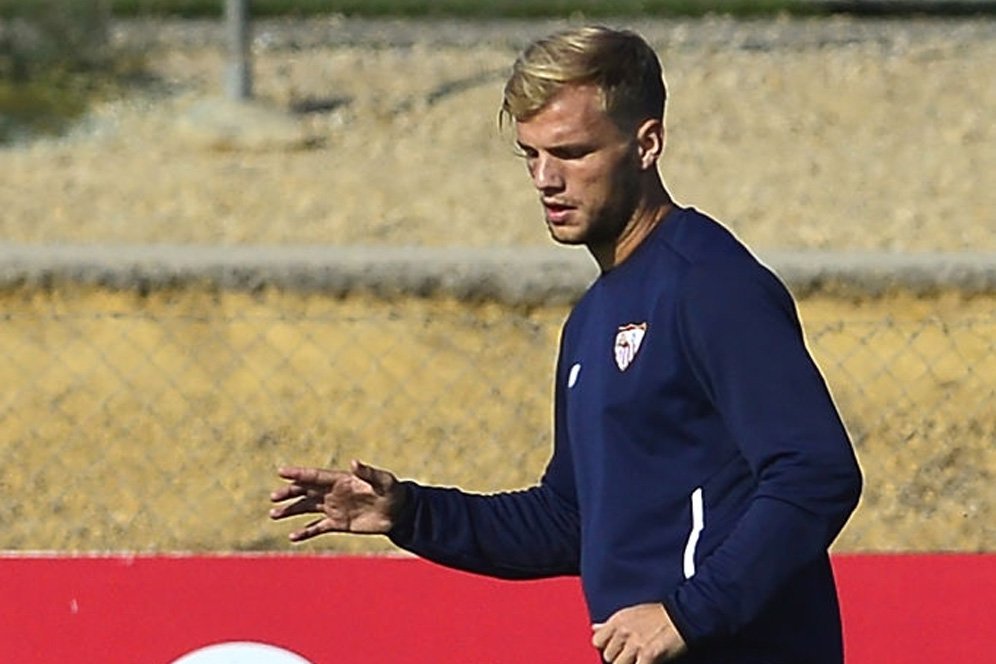 Agen: Milan Inginkan Kjaer Musim Lalu Agen: Milan Inginkan Kjaer Musim Lalu