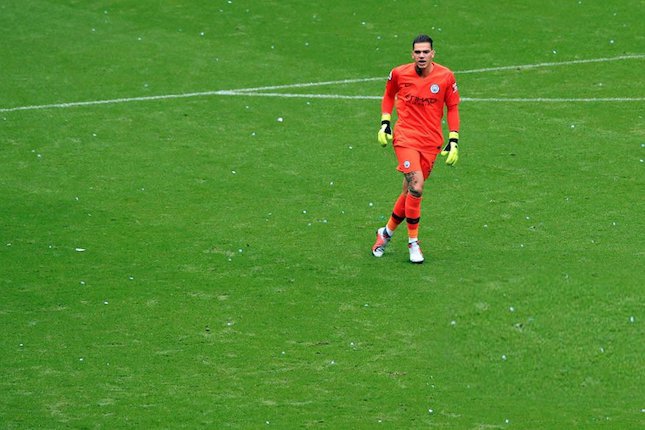 Siap Gantikan Alisson Siap Gantikan Alisson