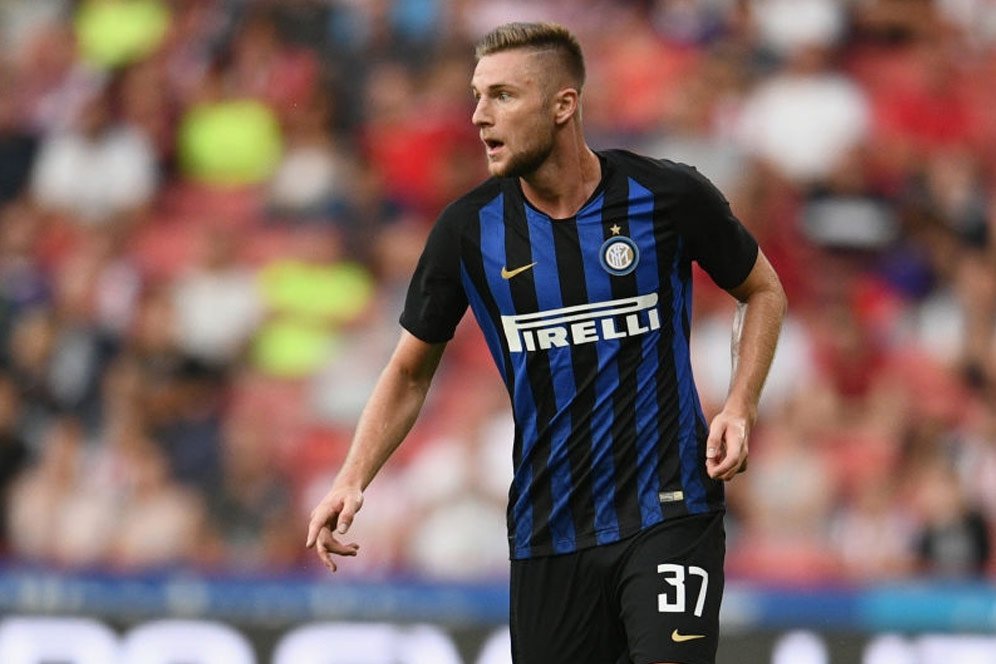Lawan Messi dan Ronaldo, Bek Inter Milan Tidak Gentar Lawan Messi dan Ronaldo, Bek Inter Milan Tidak Gentar