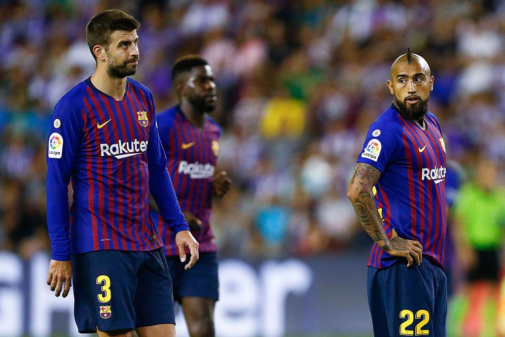 Gerard Pique Kecam Lapangan Buruk dan Dukung VAR Gerard Pique Kecam Lapangan Buruk dan Dukung VAR