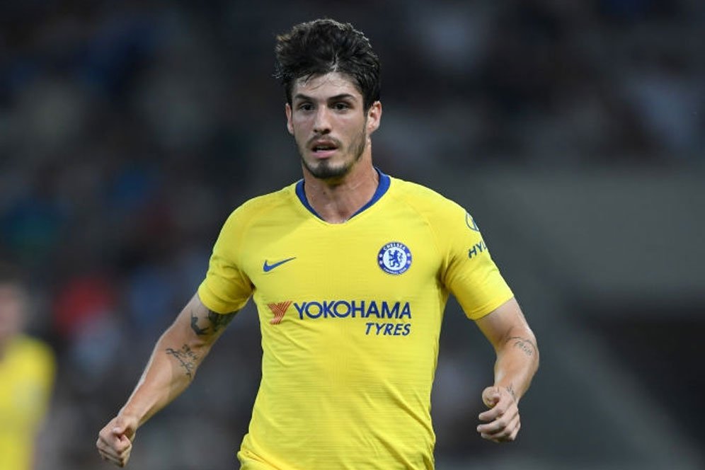 11 Pemain Milik Chelsea yang Terlupakan: Ada yang Ingat Nama Lucas Piazon? 11 Pemain Milik Chelsea yang Terlupakan: Ada yang Ingat Nama Lucas Piazon?