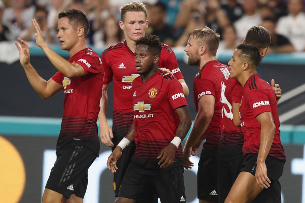 Chris Smalling Optimis MU Mampu Bekuk Young Boys Chris Smalling Optimis MU Mampu Bekuk Young Boys