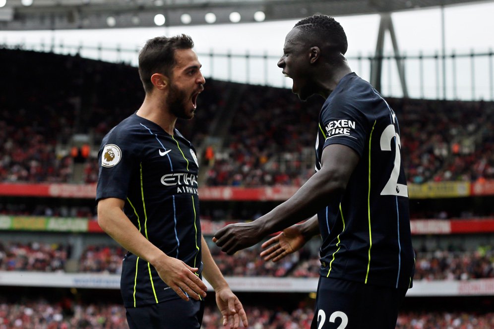 Guardiola Minta Mendy Kurangi Main Medsos Guardiola Minta Mendy Kurangi Main Medsos