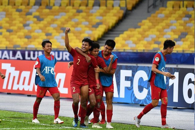 Bek Kanan: Bagas Kaffa Bek Kanan: Bagas Kaffa