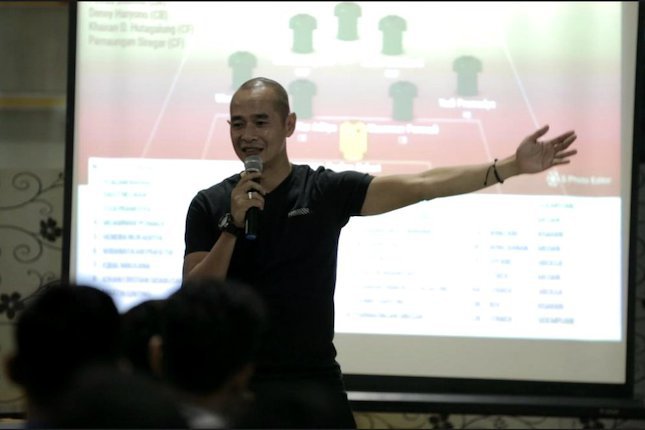 Kurniawan Dwi Yulianto - Gendut Doni Kurniawan Dwi Yulianto - Gendut Doni