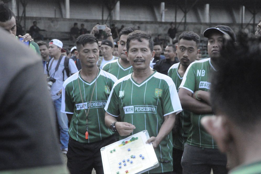 Senangnya Djanur Bertemu Pemain Idamannya di Persebaya
