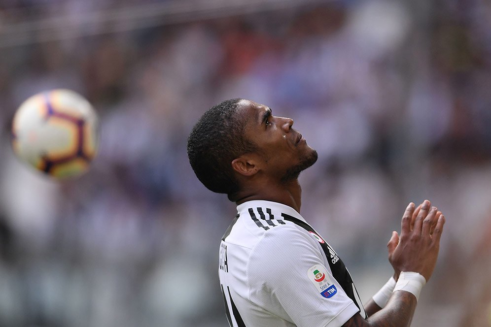 AC Milan Sempat Lirik Douglas Costa Januari Lalu, Mengapa Batal? AC Milan Sempat Lirik Douglas Costa Januari Lalu, Mengapa Batal?