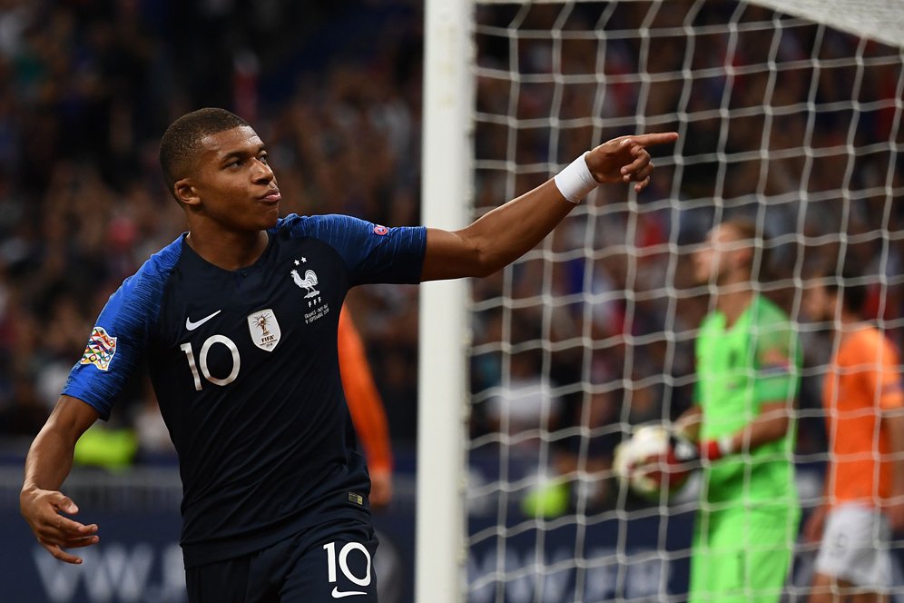 Mbappe Tak Mau Dibandingkan dengan Pele Mbappe Tak Mau Dibandingkan dengan Pele