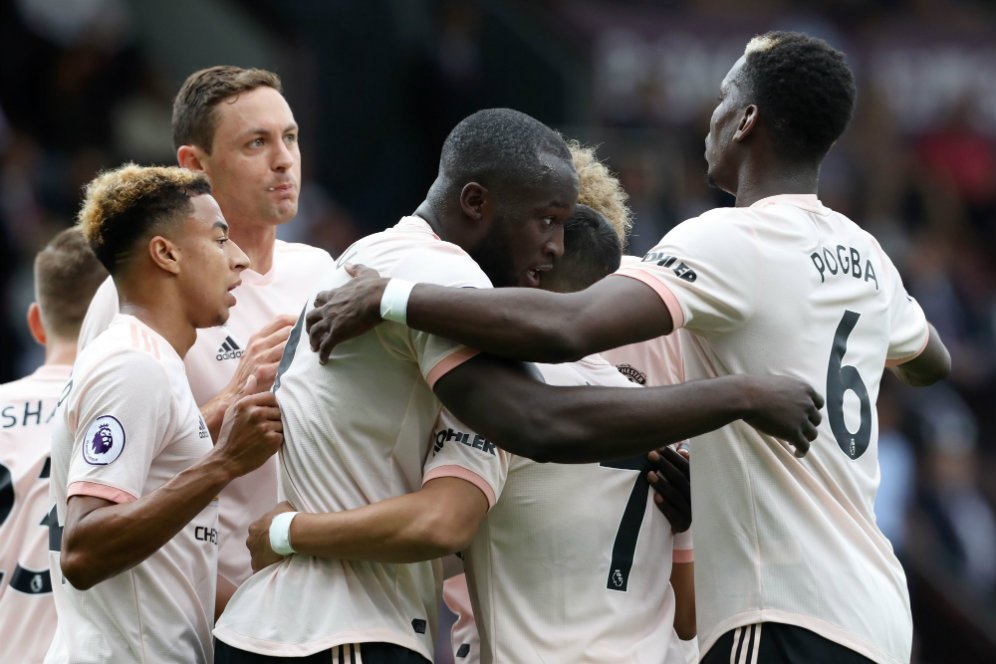 Berbatov Peringatkan MU untuk Tak Remehkan Young Boys Berbatov Peringatkan MU untuk Tak Remehkan Young Boys