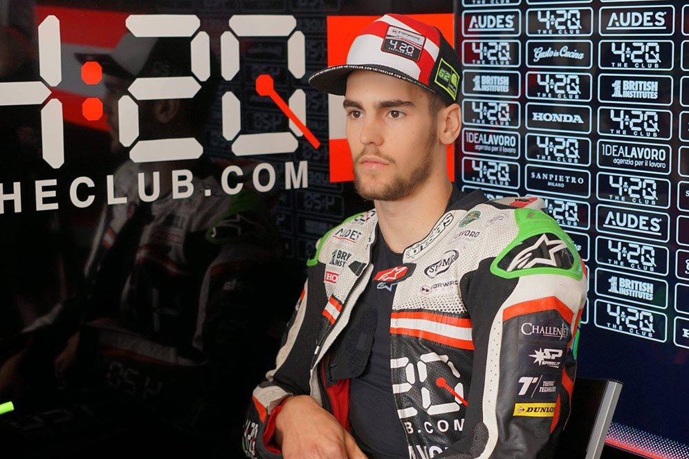 Stefano Manzi: Romano Fenati Coba Membunuh Rider Lain Stefano Manzi: Romano Fenati Coba Membunuh Rider Lain