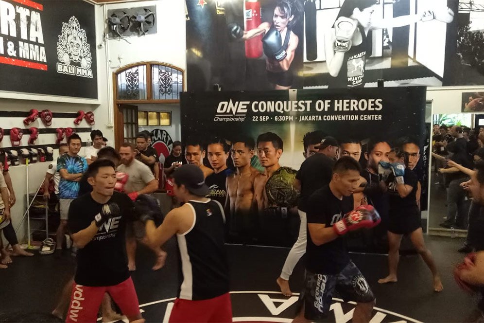 ONE Championship: Yoshitaka Naito dan Joshua Pacio Saling Tatap Muka Jelang Pertarungan ONE Championship: Yoshitaka Naito dan Joshua Pacio Saling Tatap Muka Jelang Pertarungan