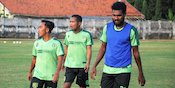 Dihukum Dua Laga, Bek Persebaya Legawa