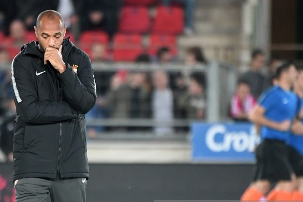 Gantikan Valverde, Barcelona Sempat Dekati Thierry Henry Gantikan Valverde, Barcelona Sempat Dekati Thierry Henry