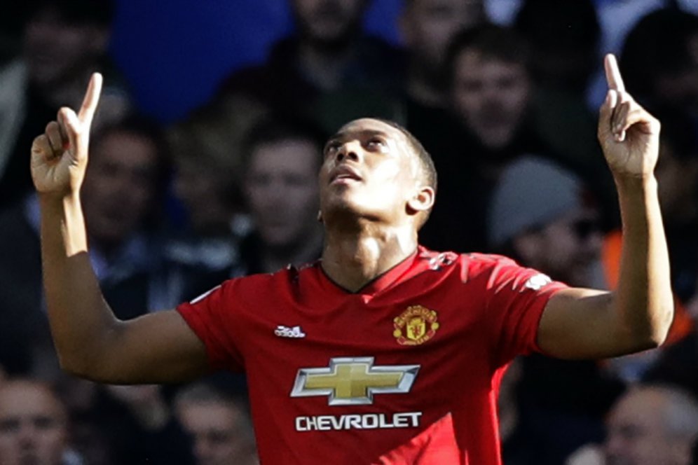 MU Diklaim Telah Aktifkan Perpanjangan Kontrak Martial MU Diklaim Telah Aktifkan Perpanjangan Kontrak Martial