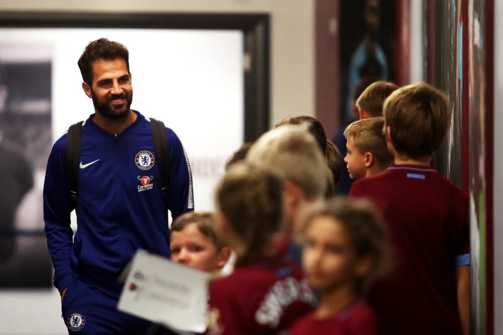 Eks Liverpool: Fabregas Legenda Arsenal, Bukan Legenda Chelsea