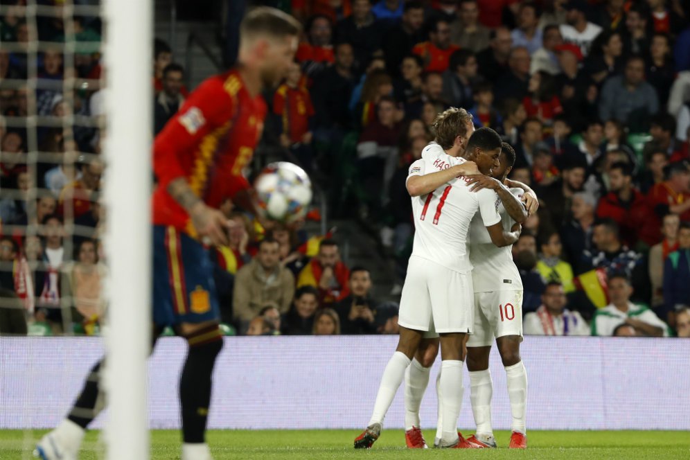 Inggris Kalahkan Spanyol dengan Gaya Liga Champions Inggris Kalahkan Spanyol dengan Gaya Liga Champions