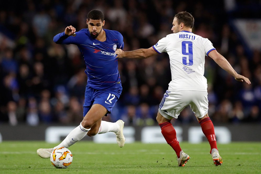 Arsenal Tertarik Gunakan Servis Loftus-Cheek Arsenal Tertarik Gunakan Servis Loftus-Cheek