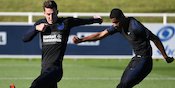 Berburu Bek Tengah, MU Pertimbangkan Rekrut Pilar Brighton