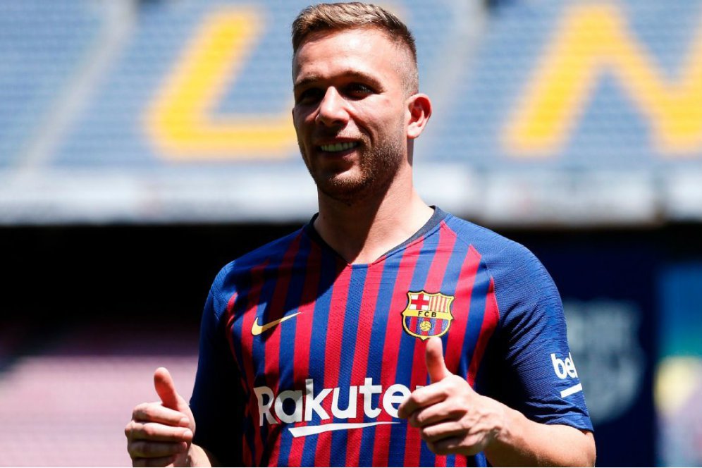 Bahagia di Barcelona, Arthur Tegaskan Penolakannya pada Juventus Bahagia di Barcelona, Arthur Tegaskan Penolakannya pada Juventus