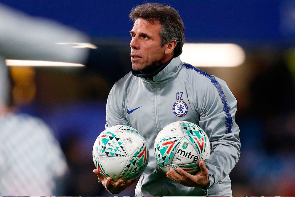 Usai Didepak MU, Zola Doakan Mourinho Segera Balik Melatih Usai Didepak MU, Zola Doakan Mourinho Segera Balik Melatih
