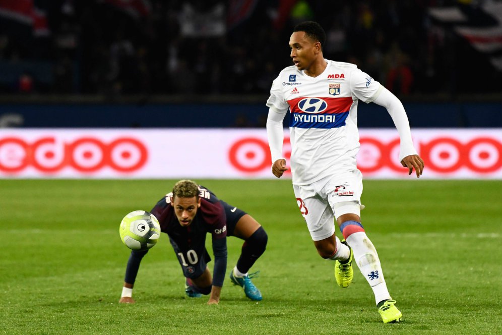 Milan Ditawari untuk Beli Tete Milan Ditawari untuk Beli Tete