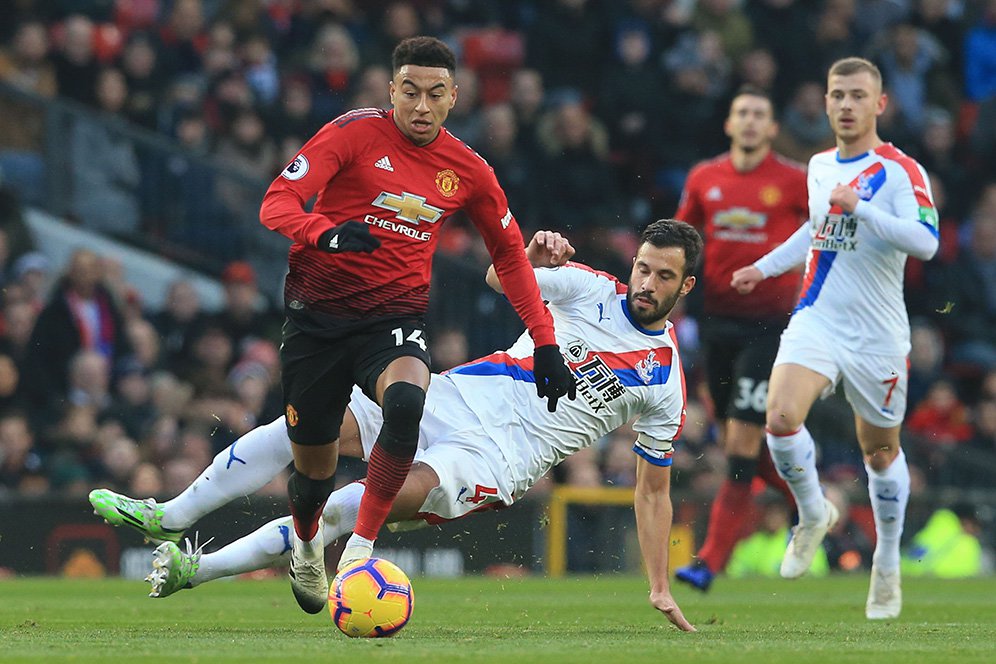 Seperti Beckham, Lingard Juga Pernah Kena Lemparan Sepatu Ferguson Seperti Beckham, Lingard Juga Pernah Kena Lemparan Sepatu Ferguson